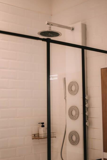 Ultimate Comfort ! Jacuzzi & Sauna. Besancon Luaran gambar