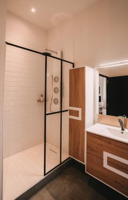 Ultimate Comfort ! Jacuzzi & Sauna. Besancon Luaran gambar